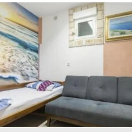 J&z Apartment *